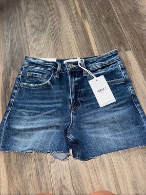 NWT Vervet shorts